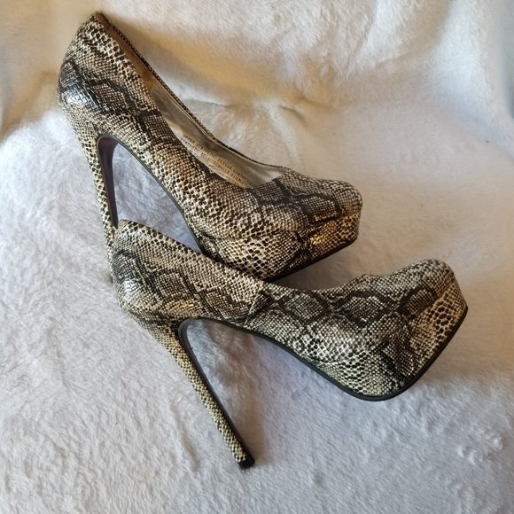 ❤️🛍️Club Couture Snake Embossed Platform Stiletto Heels  Size 6❤️🛍️ - Picture 9 of 15